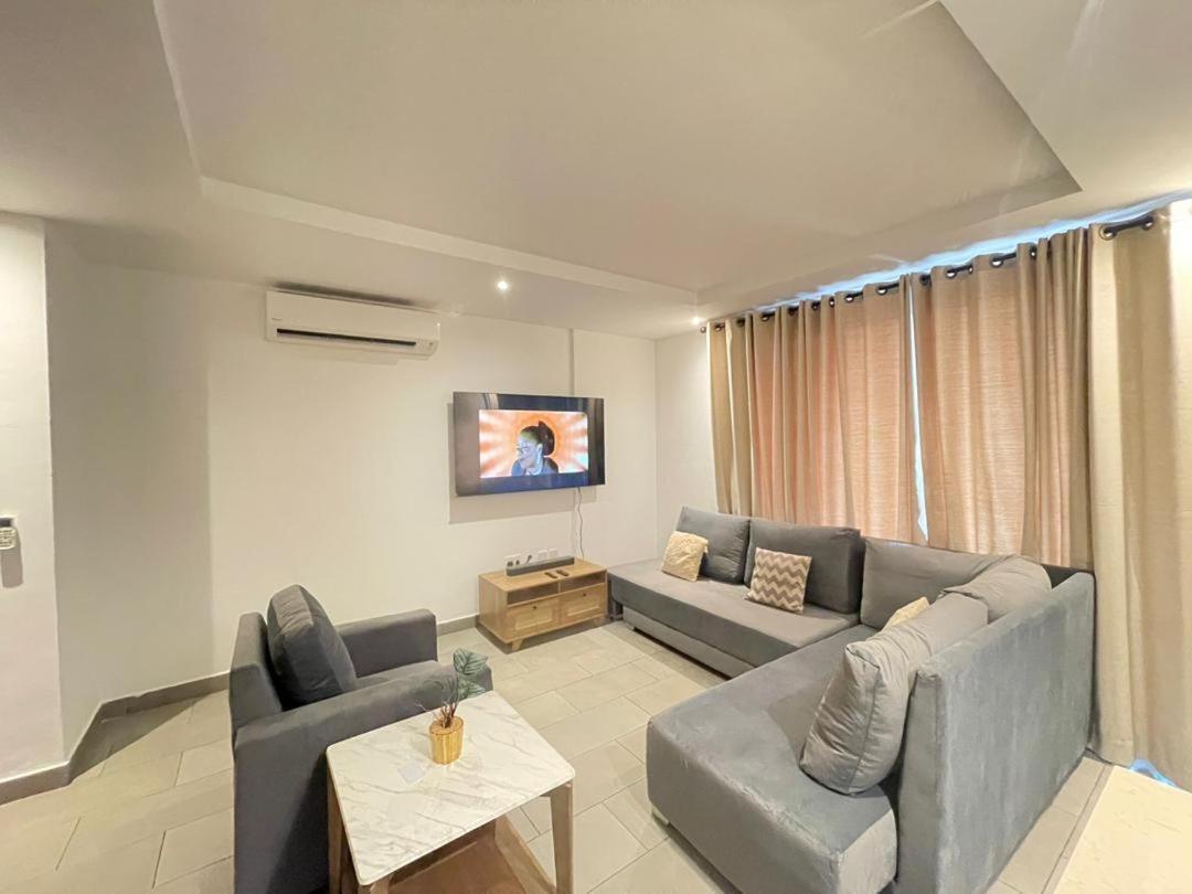 Luxury Labone Edge 2-Bedroom Apartment In Accra - Fivehills Homes Екстер'єр фото